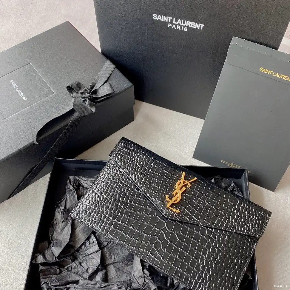 YSL POUCH UPTOWN 0519